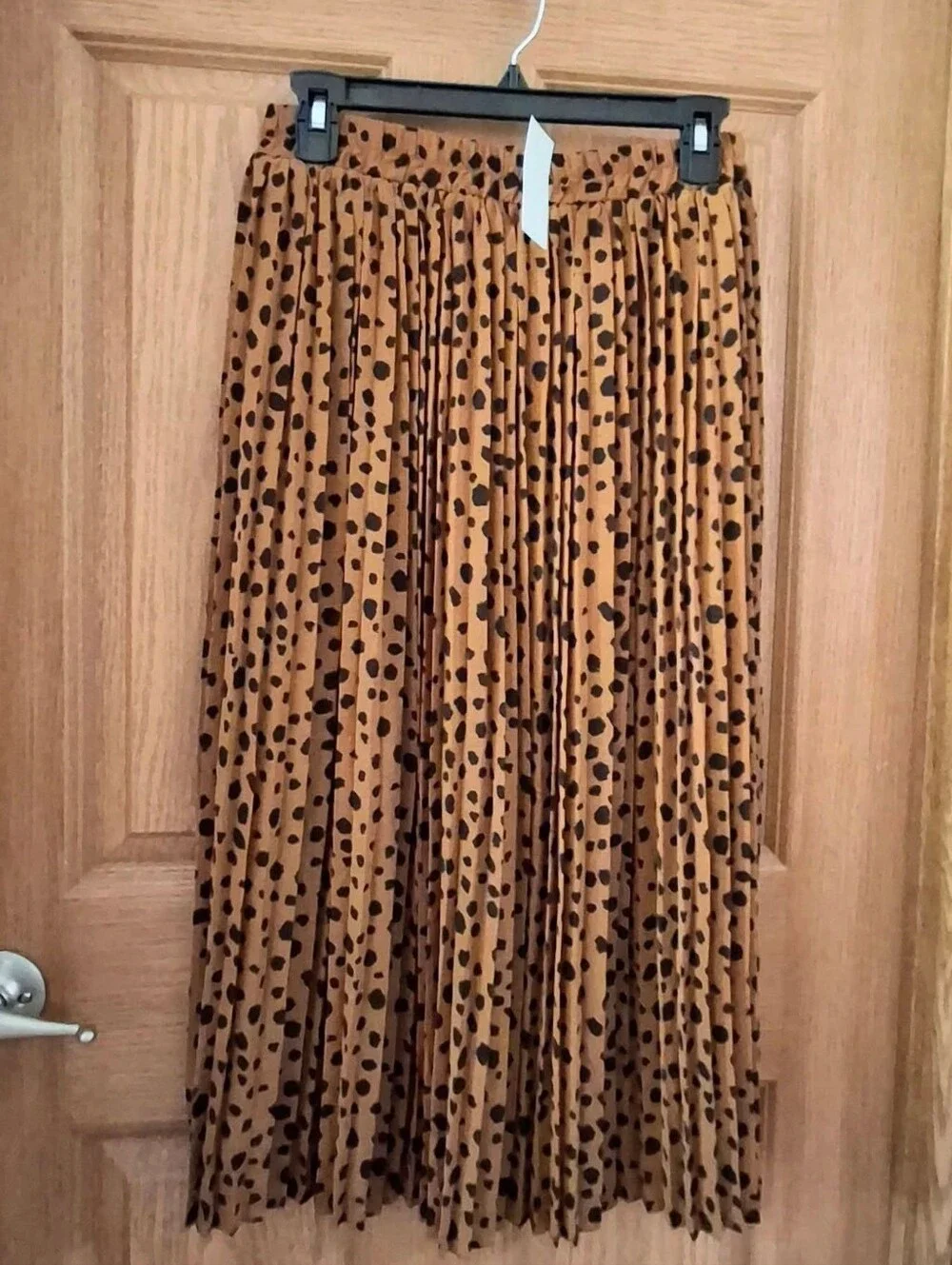 New w/Tags EASEL Pleated MIDI Skirt - Picture 1 of 5